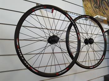 RUOTE(COPPIA)26 MTB DISK CASSETTA 32F NERE